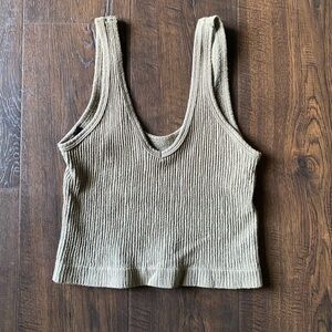 out from under drew cropped ribbed knit olive green seamless tank women’s medium